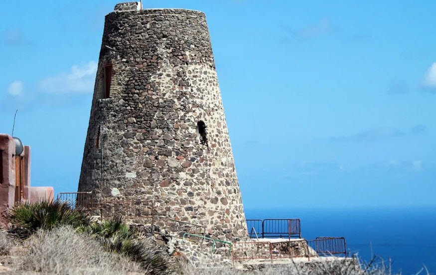 Torre de la Vela Blanca, Spain